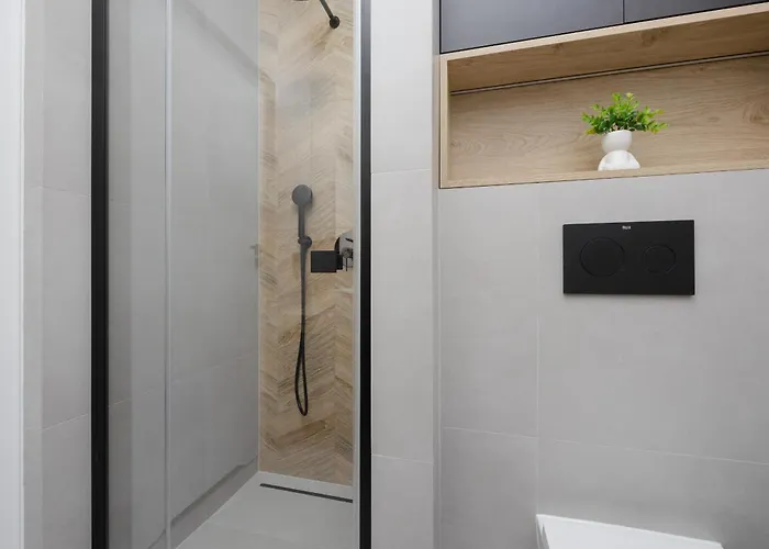 Przytulny Z Parkingiem I Tarasem W Warszawie By Renters *