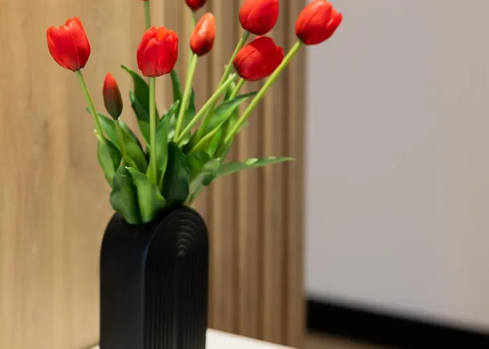 Przytulny Z Parkingiem I Tarasem W Warszawie By Renters Apartment