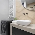 Apartmán Przytulny Z Parkingiem I Tarasem W Warszawie By Renters