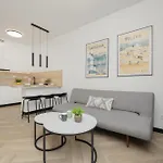 Apartmán Przytulny Z Parkingiem I Tarasem W Warszawie By Renters Varšava