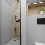 Przytulny Z Parkingiem I Tarasem W Warszawie By Renters *