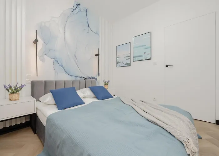 Przytulny Z Parkingiem I Tarasem W Warszawie By Renters * ワルシャワ