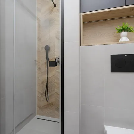 Przytulny Z Parkingiem I Tarasem W Warszawie By Renters *